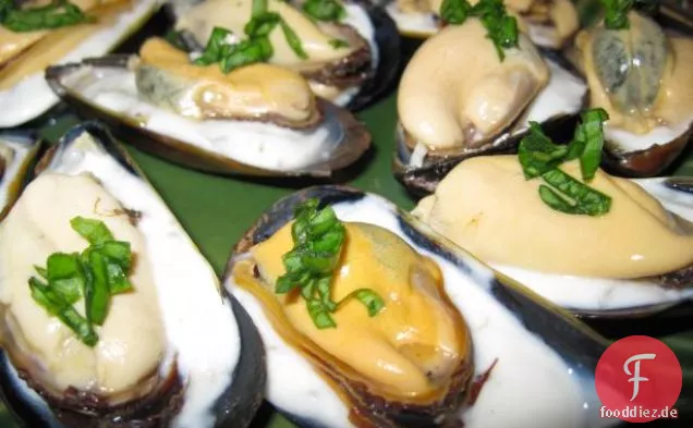 Pan Gebratene Jakobsmuscheln Mit Frischen Tomaten-Kapern-Salsa