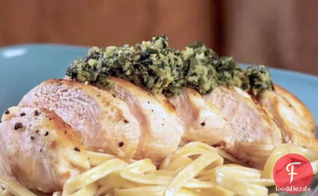 Pan-Gebratenes Huhn mit italienischer Salsa Verde