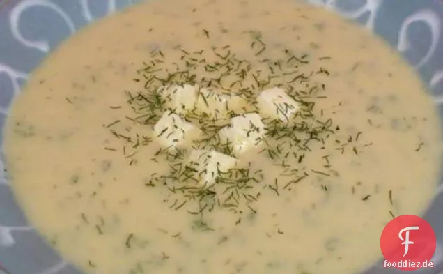 Cremige Blumenkohlsuppe mit Feta