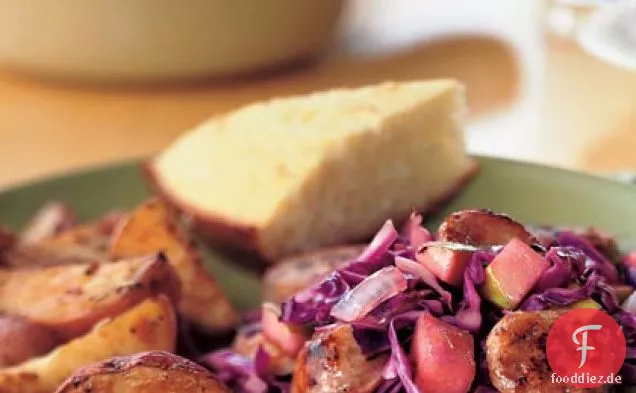 Wurst und Rotkohl