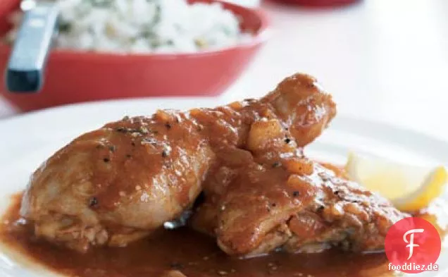 Afrikanisches Huhn in würziger roter Sauce