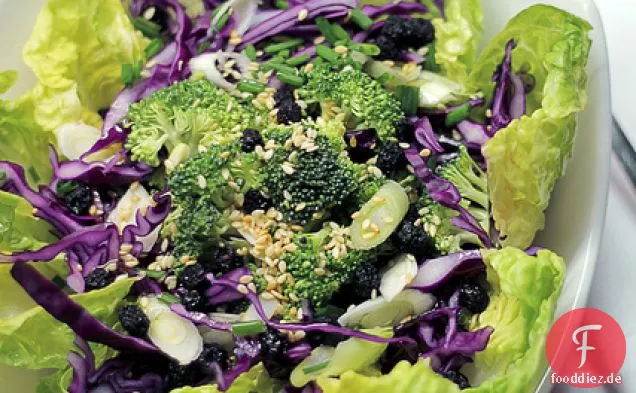 Brokkoli, Rotkohl und Salat
