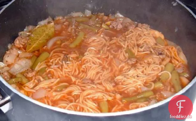 Beefy Spaghetti-Suppe