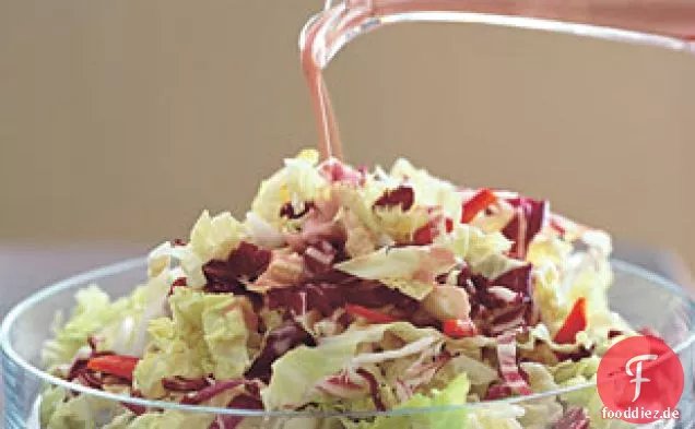 Wirsing und Radicchio Slaw mit Blutorangen-Dressing