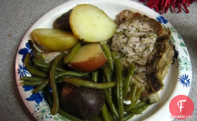 Rosmarin Schweinefleisch mit Kartoffeln und grünen Bohnen