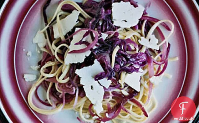 Linguine mit Rotkohl