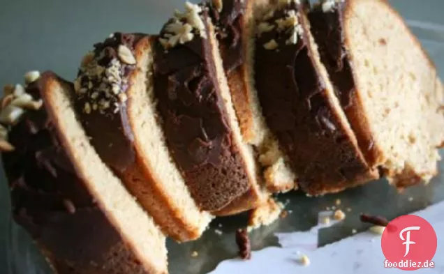 Schokolade Erdnussbutter Bundt Kuchen