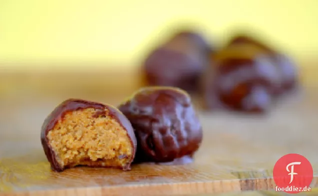 Vegane Erdnussbutter Kugeln