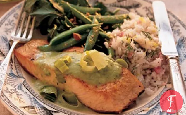 Reissalat mit Zitrone, Dill und roten Zwiebeln