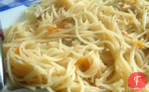 Vegetarisch gebratene Fadennudeln (Fried Bee Hoon)