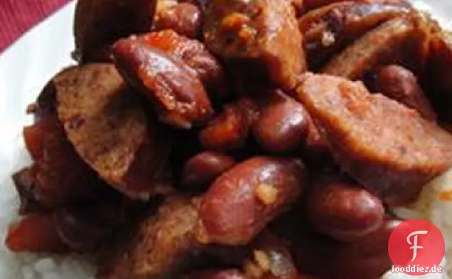 Geräucherte Wurst und rote Bohnen