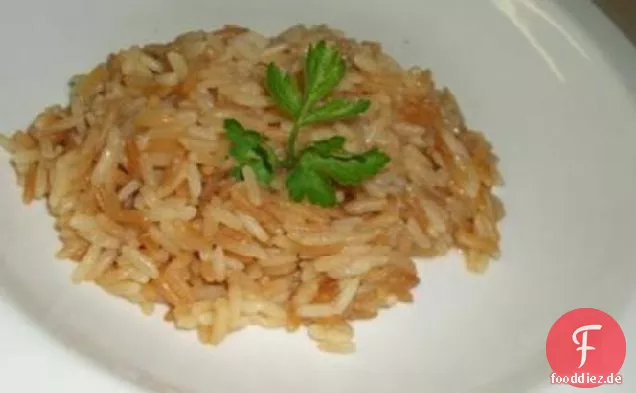 Würziger gedämpfter Reis mit Kreuzkümmel und Limettensaft
