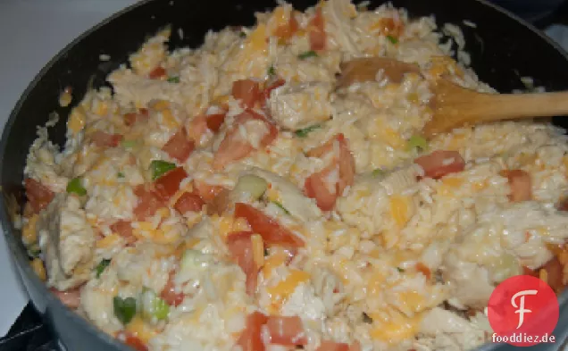 Velveeta Cheesy Huhn & Reis Pfanne