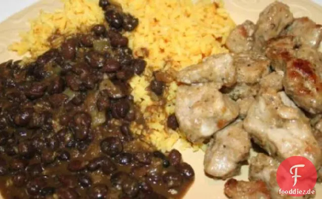 Gatorbeks kubanisches Schweinefleisch, schwarze Bohnen und gelber Reis