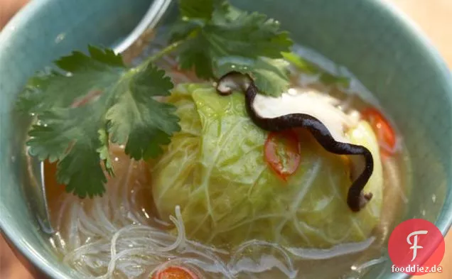 Schweinefleisch und Reiskohl Wraps mit Zellophan-Nudeln