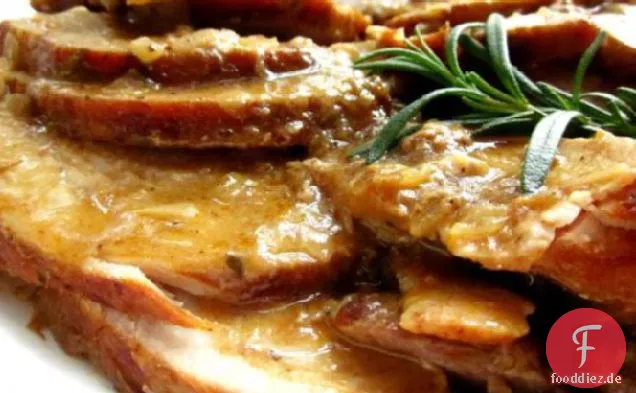 Erstickter Schweinebraten über Reis