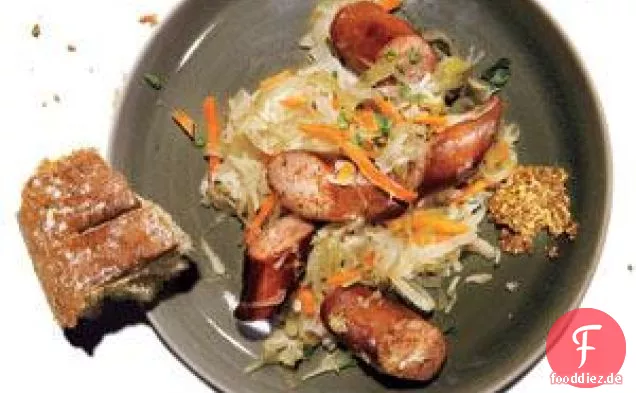 Wurst mit würzigem Kümmel Kohl Rezept