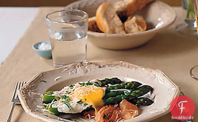 Spiegeleier mit Schinken und Spargel
