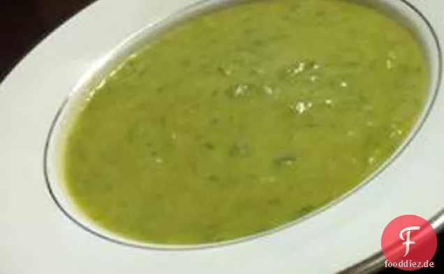Würzige Spargelcremesuppe