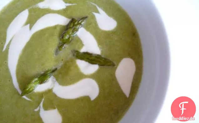 Spargelsuppe mit Zitronencreme Fraiche
