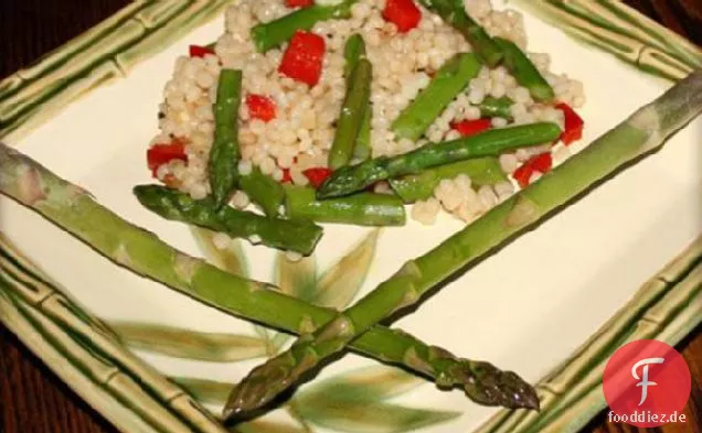 Israelischer Couscous Mit Spargel