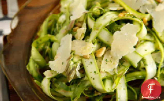 Rasierter Spargelsalat