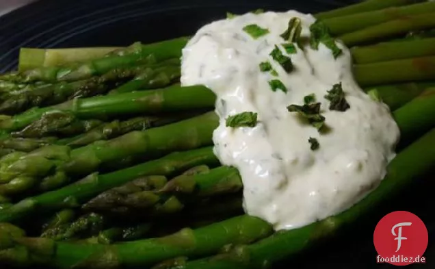 Spargel mit Safran-Minz-Sauce