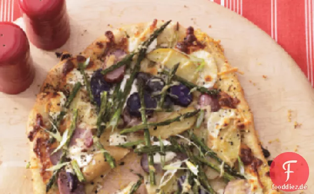 Spargel, Fingerling Kartoffel und Ziegenkäse Pizza