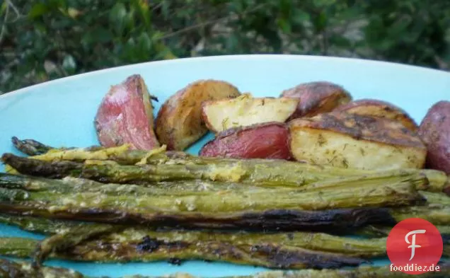 Kalbswurst mit Spargelsauce und Spargelspitzen