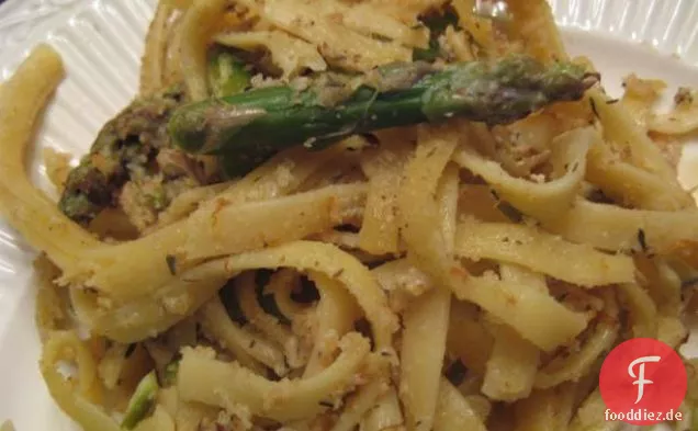 Asiatischer Spargel-Rettich-Salat