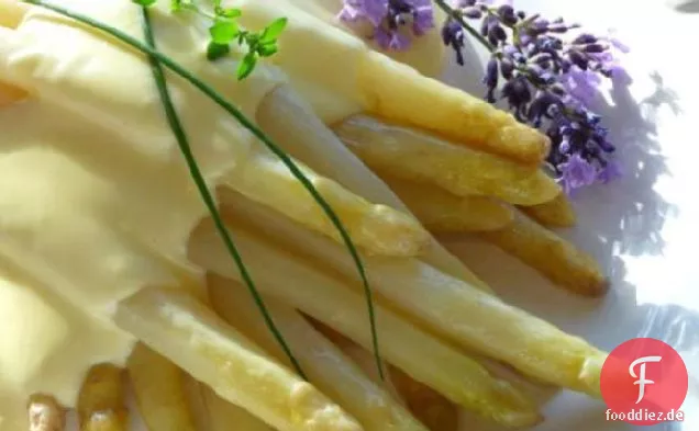 Spargel - Weißer Spargel mit leichter Sauce Hollandaise