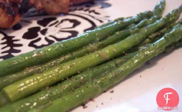 Spargelsalat mit Limetten-Vinaigrette