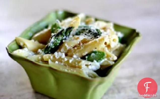 Penne mit Ricotta und Spargel