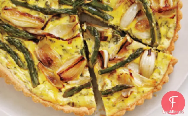 Herzhafte Frühlingsgemüse- und Ziegenkäsetarte