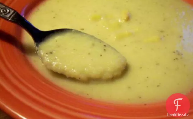 Creme aus weißer Spargelsuppe