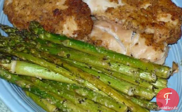 Gebratener Spargel in Knoblauch-Estragon-Dressing
