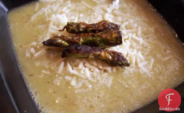 Gebratener Spargel und Kartoffelsuppe