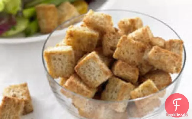 Vollkorn-Meersalz-und Knoblauch-Croutons