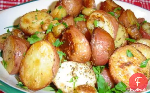 Gerösteter Knoblauch-Kraut Neue Kartoffeln