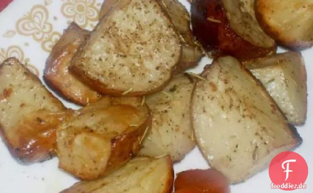 Knoblauch geröstete rote Kartoffeln