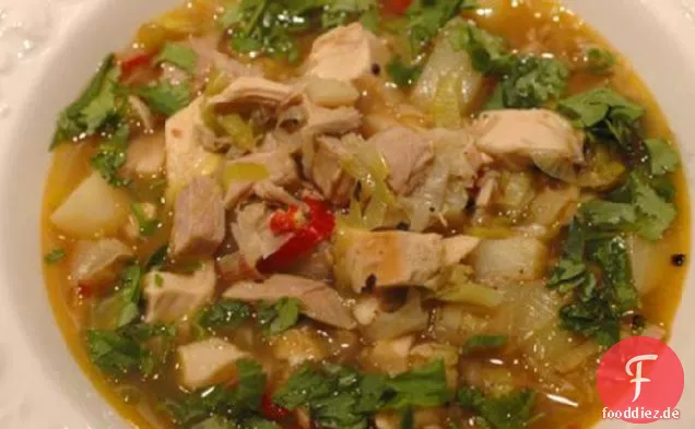 Würzige Hühnchen-Gemüsesuppe