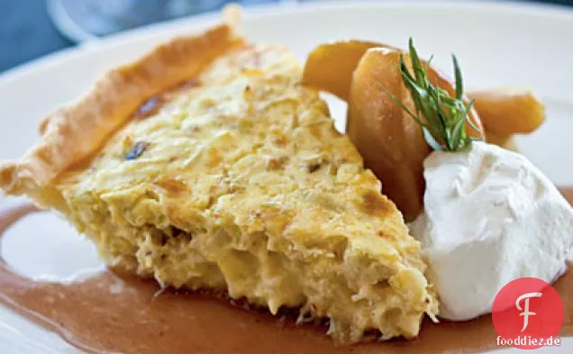 Dungeness Crab Pie mit geschmorten Äpfeln und Meyer Lemon Crème Fraîche