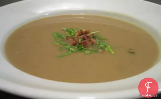 Schnelle, einfache, elegante Kastaniensuppe