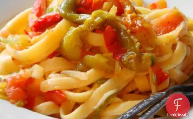 Fettuccine Mit Gerösteten Paprika