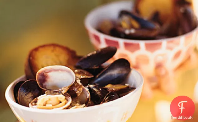Gedämpfte Muscheln und Muscheln