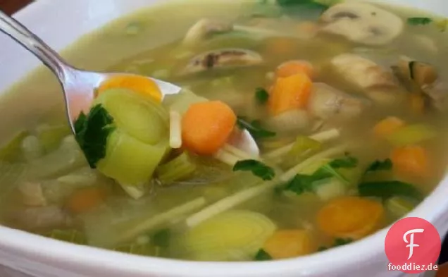 Frühlingsgemüsesuppe
