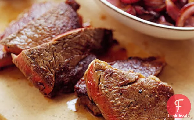 Steak mit Karamellisierten Zwiebeln