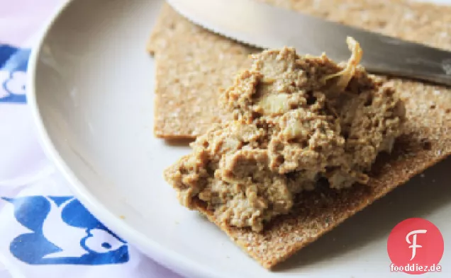 Gehackte Leber mit karamellisierten Zwiebeln