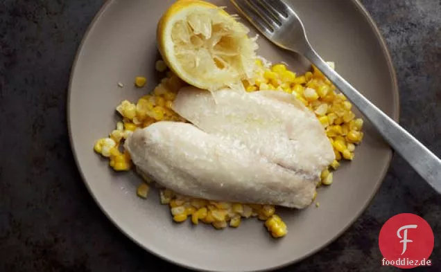 Einfacher Fisch und Mais