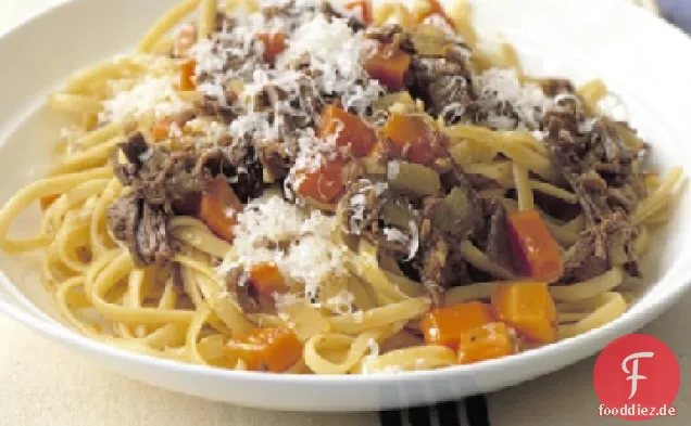 Linguine mit Rindfleisch und Zwiebeln